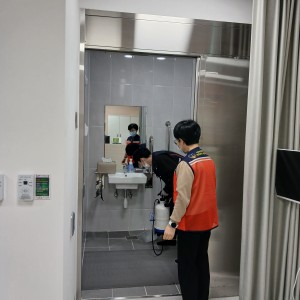 [돌봄소식] 아이들의 건강을 위해 구석구석! 센터 정기 방역 실시 🧼 이미지